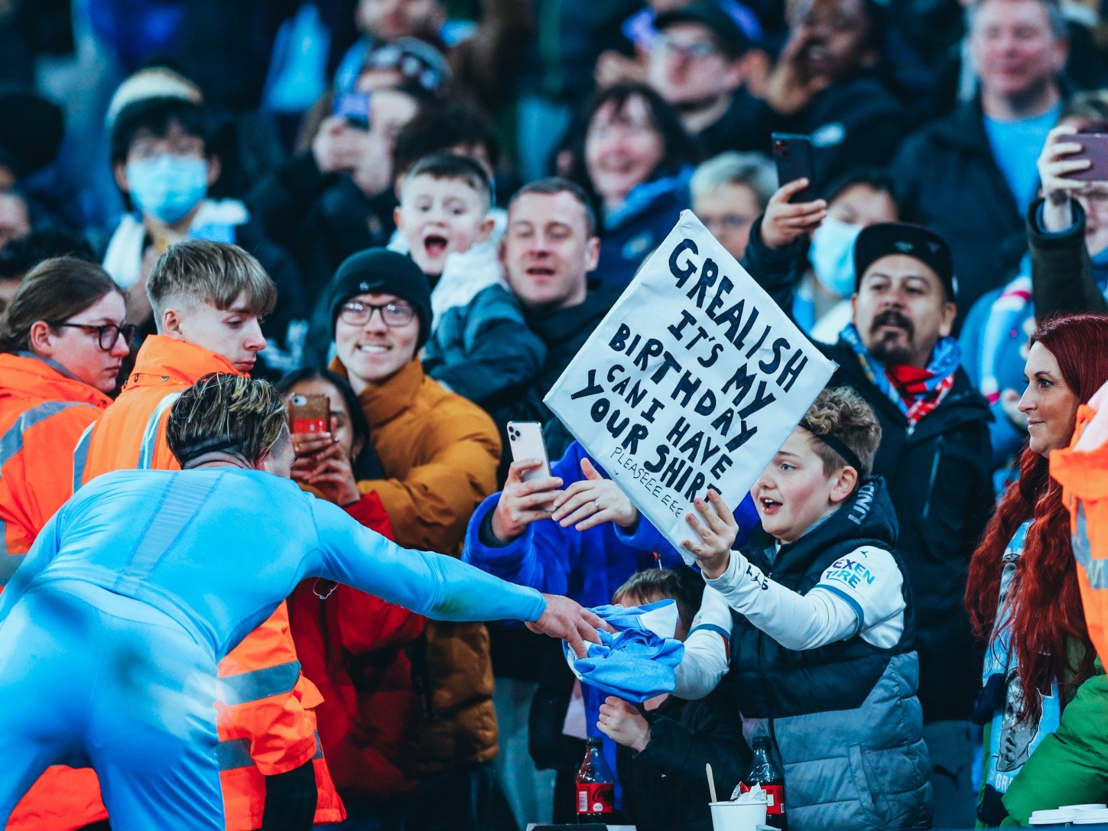 对于球迷与 对于球迷与